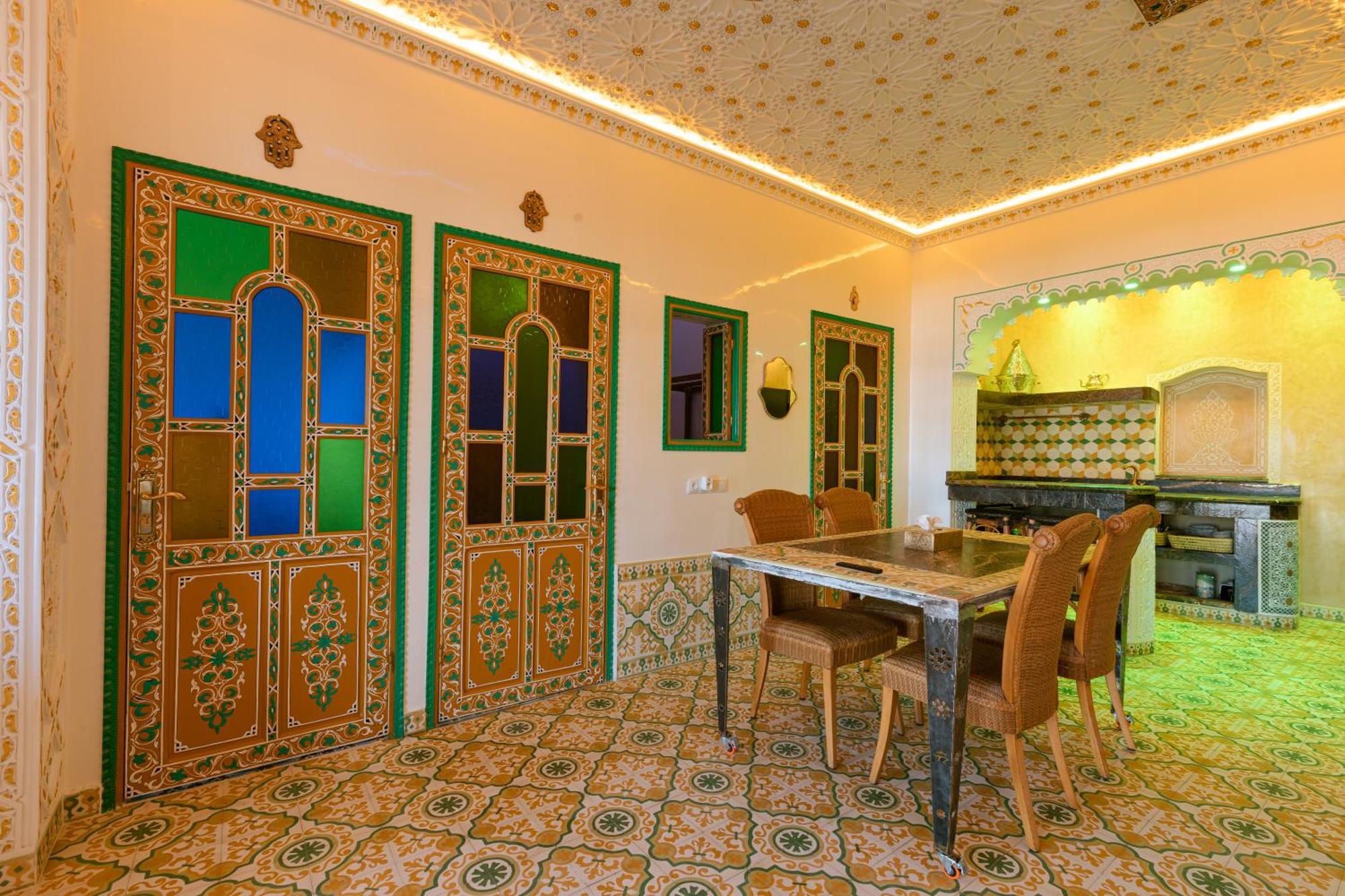 Colorful Traditional Riad W/Views Of Spain Танжер Екстер'єр фото