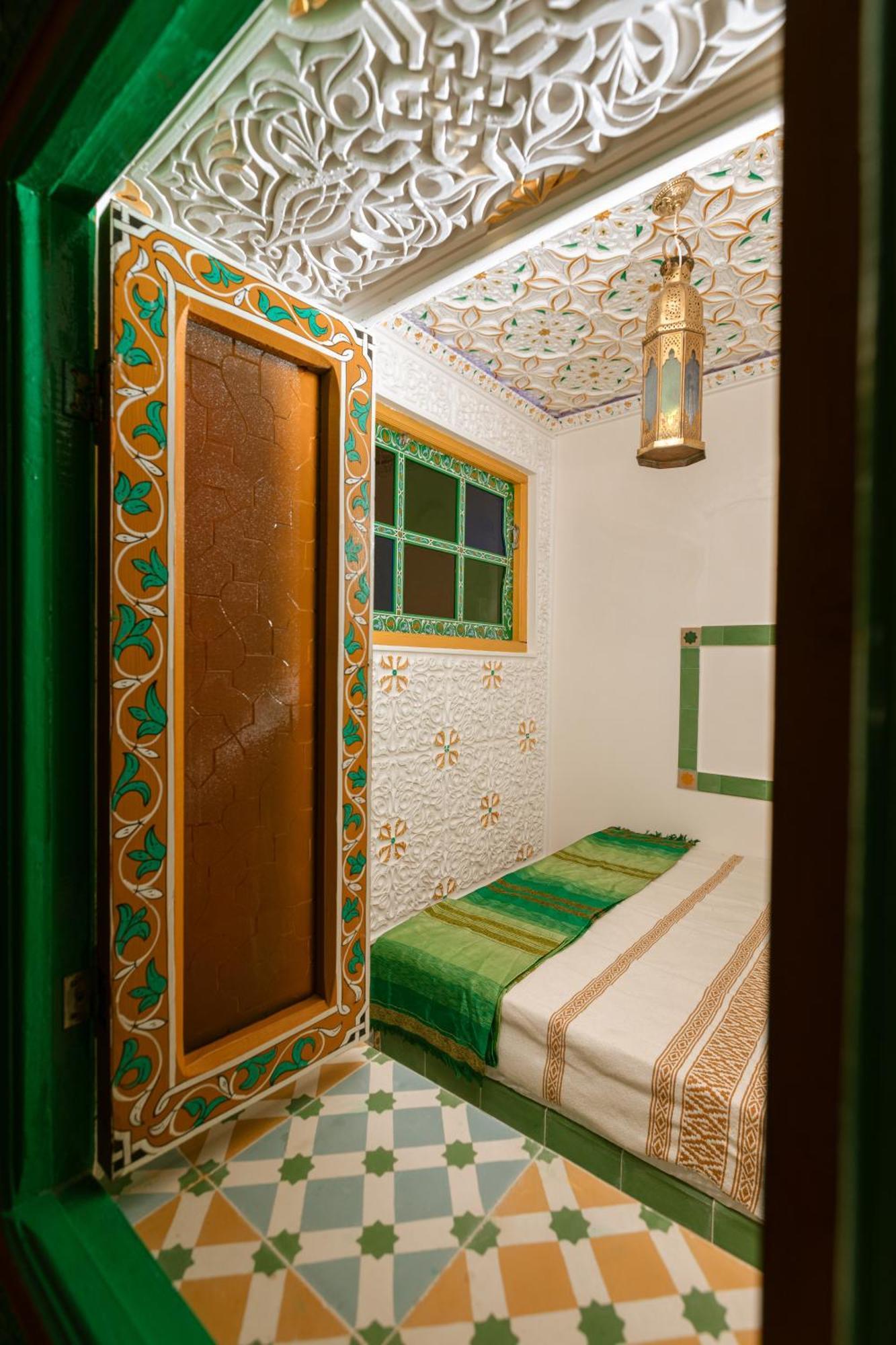 Colorful Traditional Riad W/Views Of Spain Танжер Екстер'єр фото