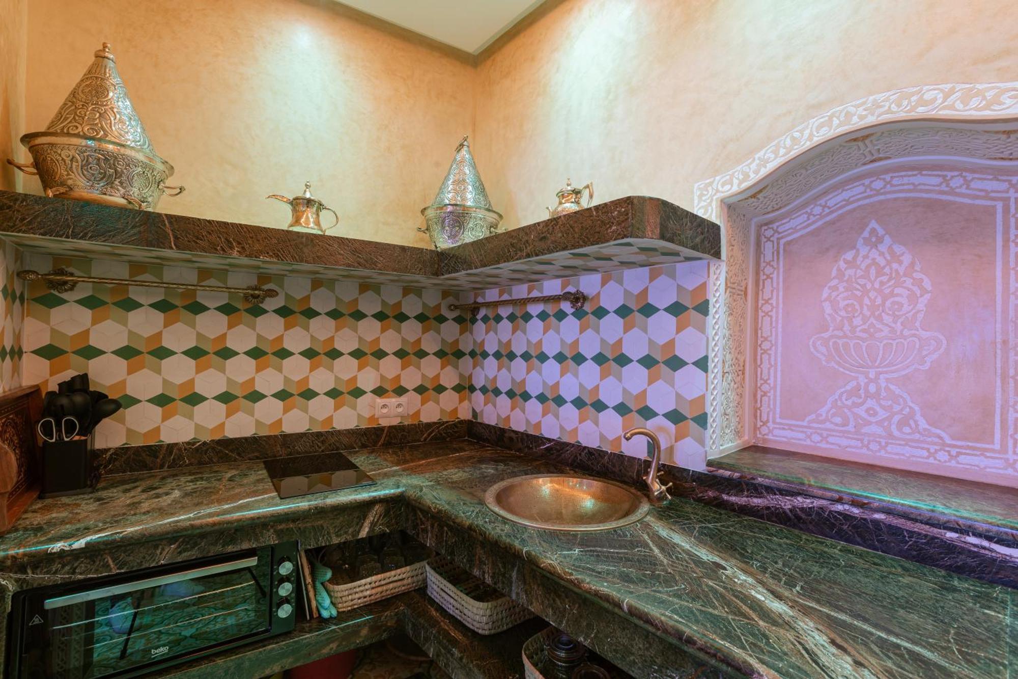 Colorful Traditional Riad W/Views Of Spain Танжер Екстер'єр фото