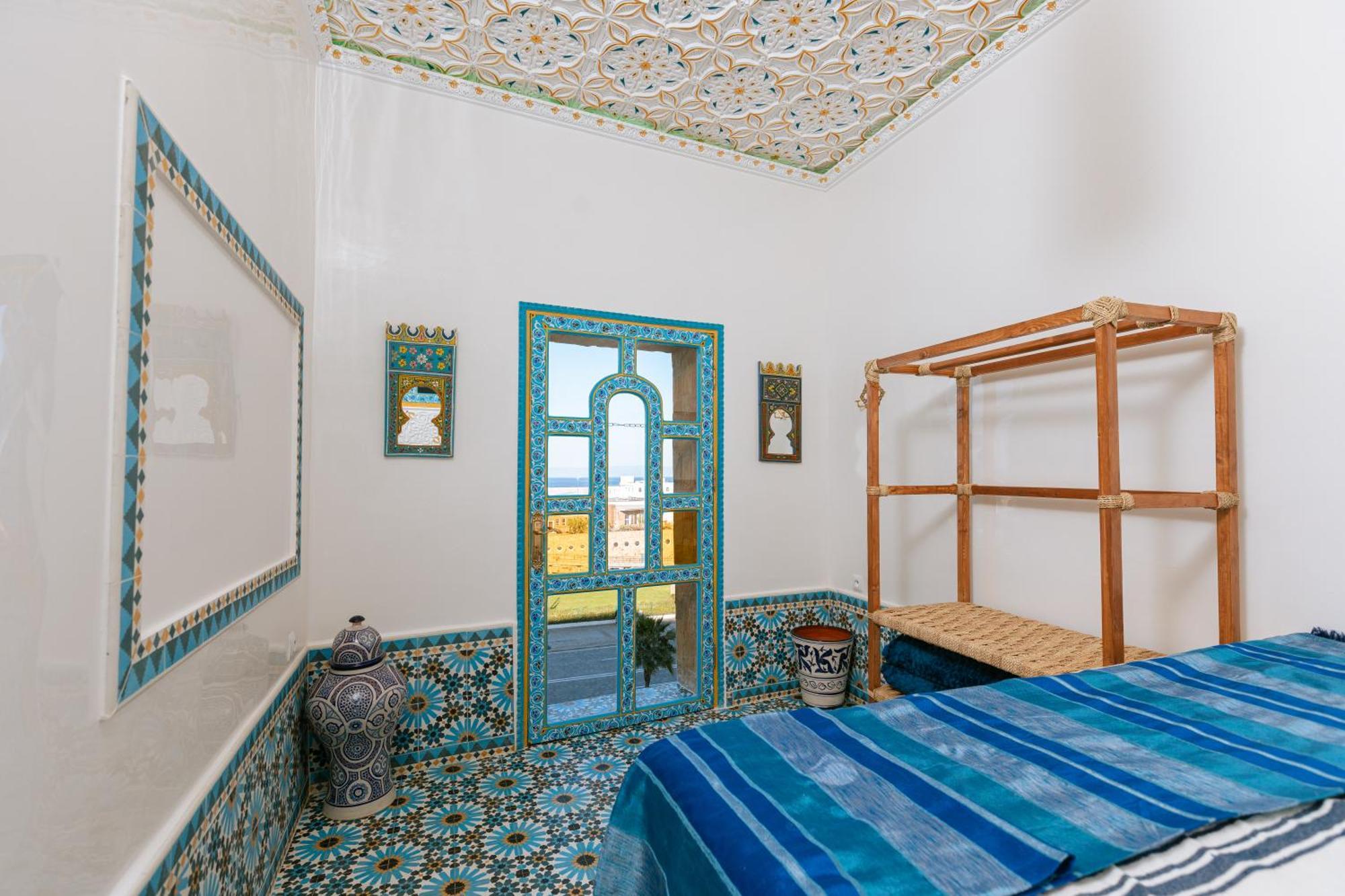 Colorful Traditional Riad W/Views Of Spain Танжер Екстер'єр фото